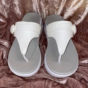 skechers luxe foam sandals black